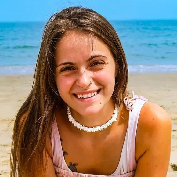 White Puka Shell Necklace, Hawaiian Style Clam Chip Surfer Necklace - Picture 4 of 7